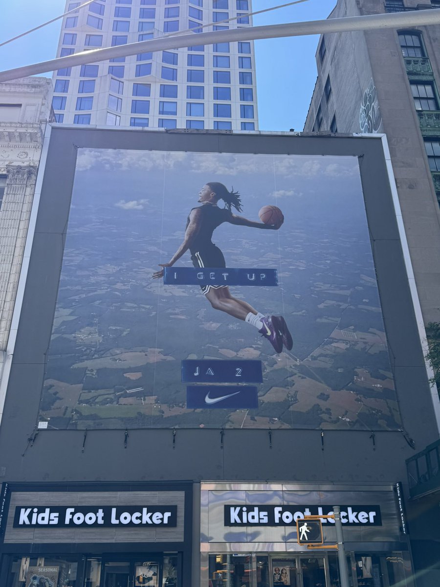 Seen this <a href="/JaMorant/">Ja Morant</a> ad in brooklyn 🗽 Memphis Err’ Where #gogrizz