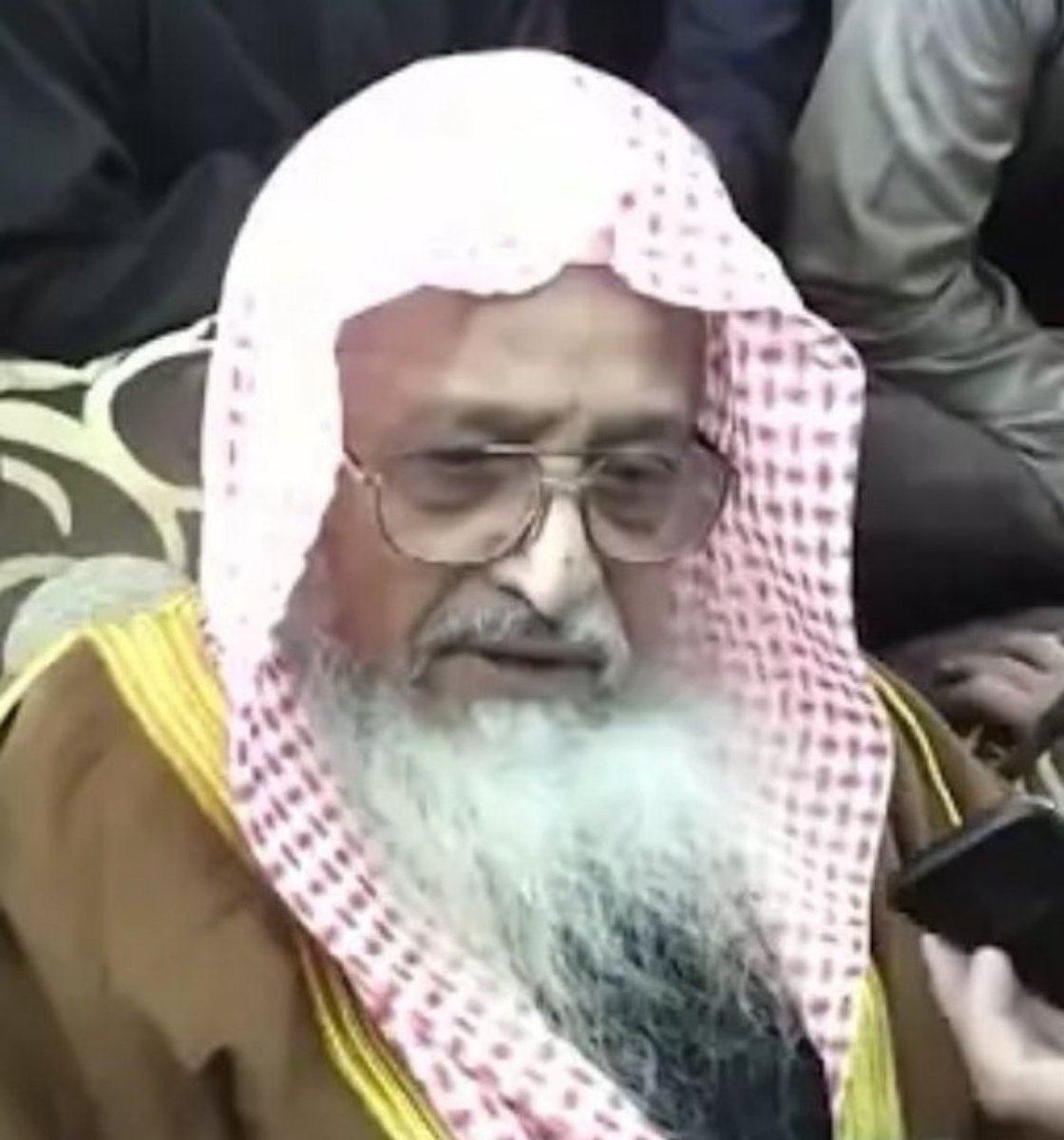 IbnMahbub_'s tweet image. Inna lillahi wa inna ilayhi ra’jioon

Shaykh al-Musnid Abdul Wakeel Ibn Abdul Haqq al-Hashimi al-Umari al-Makki has passed away. He is the great Muhaddith and Musnid of our time, holding the highest and strongest connecting chains in Hadith back to the Prophet صلى الله عليه وسلم.