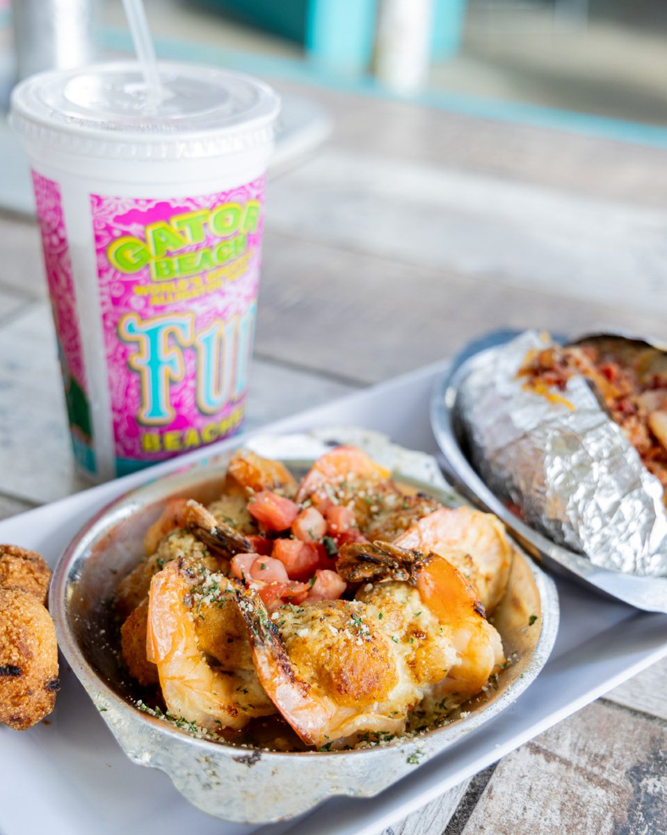 Cheesy, savory, and packed with flavor – one bite of our Stuffed Shrimp Parmesan and you’ll be hooked. 💛🍤

#Fudpuckers #FudpuckersDestin #Destin #DestinRestaurants #Hungry #destinfl #destinflorida #todoindestin #visitfl #sunset #beachfront #beachin #gulfcoast #emeraldcoast