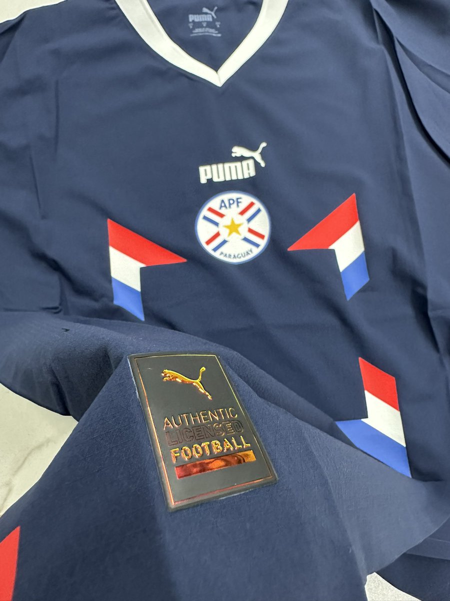 Mancho_92's tweet photo. En VENTA camisetas py VERSIÓN JUGADOR albirroja oficial en talle G alternativa anterior en talle P por 480mil cada camiseta consultas al https://t.co/XjPKfjlmkU https://t.co/k6U6uTdrIo