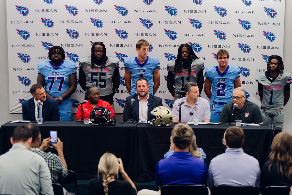 Today, the <a href="/Titans/">Tennessee Titans</a>, <a href="/CPAFootball/">CPA Lions Football</a>, and <a href="/PearlCohnFB/">Pearl-Cohn FireBirds</a> engaged in a press conference to introduce a new football fan experience in Middle Tennessee, featuring competition and community among young football athletes and the Tennessee Titans!

bit.ly/4oTWu9Z