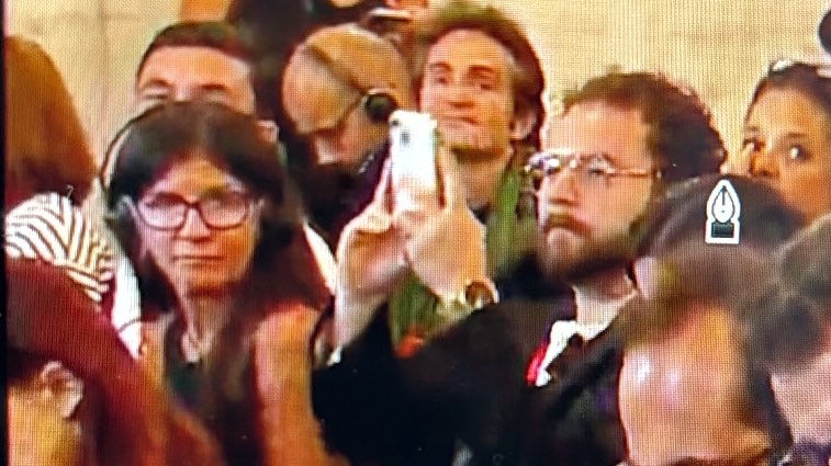 Vive #LACARTELERA desde la #Biennale82, contando en esta ocasión, con el análisis de <a href="/Lalo_OrtegaRios/">Lalo Ortega</a> , crítico de cine de <a href="/FilmelierMX/">Filmelier México</a>, <a href="/CinePREMIERE/">Cine PREMIERE</a> y <a href="/laestatuilla/">La Estatuilla</a> 

Ya estamos listos, vive la cobertura total desde YA♥️ 

facebook.com/share/v/1B6uC5…