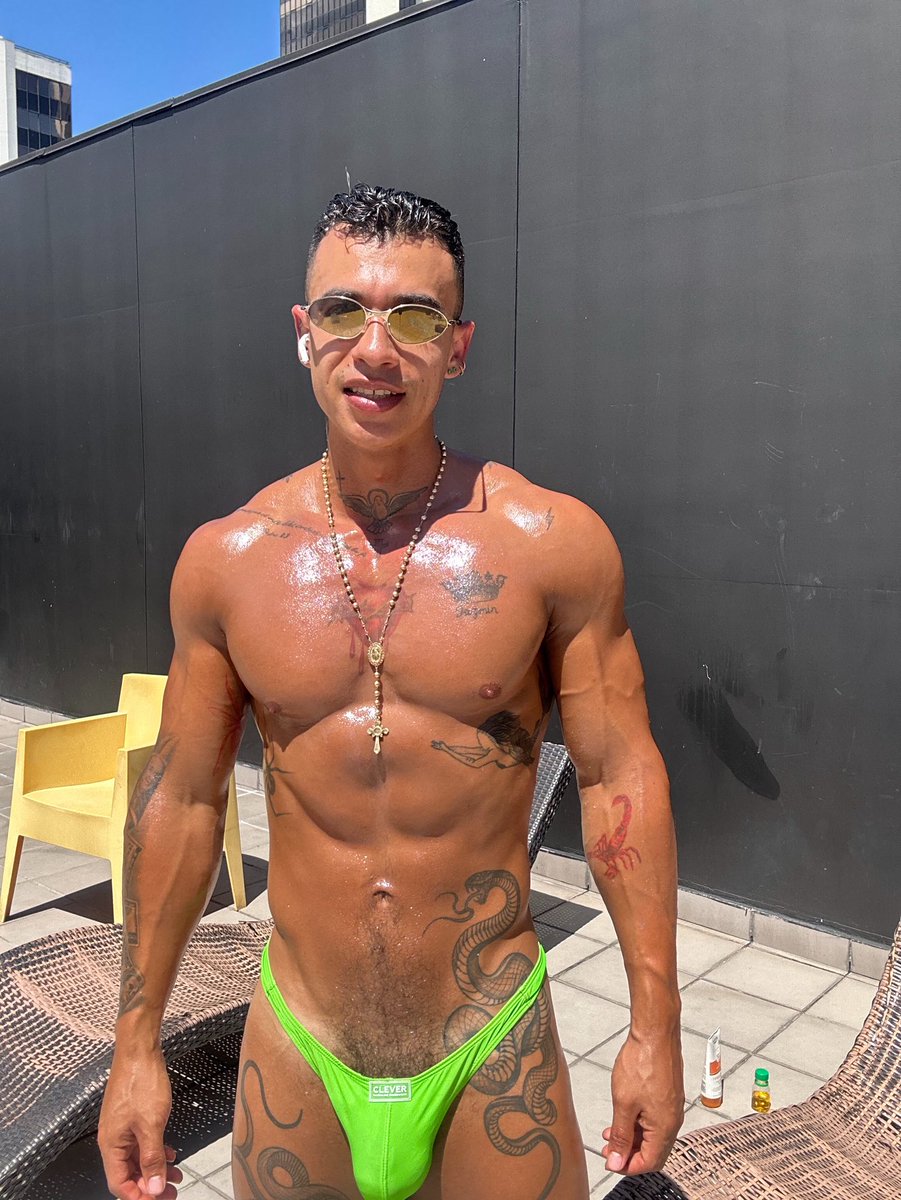 cristianmodelr's tweet photo. Green https://t.co/g1qkP0orIb