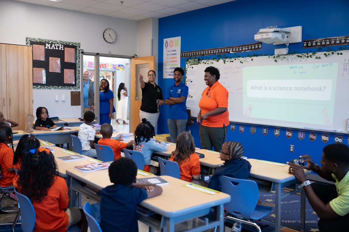 Brandon M. Scott (@mayorbmscott) on Twitter photo What a great #CitySchoolsFirstDay!
Baltimore, please join me in wishing all of our <a href="/BaltCitySchools/">Baltimore City Public Schools</a> students a GREAT school year. What a great #CitySchoolsFirstDay!
Baltimore, please join me in wishing all of our <a href="/BaltCitySchools/">Baltimore City Public Schools</a> students a GREAT school year.