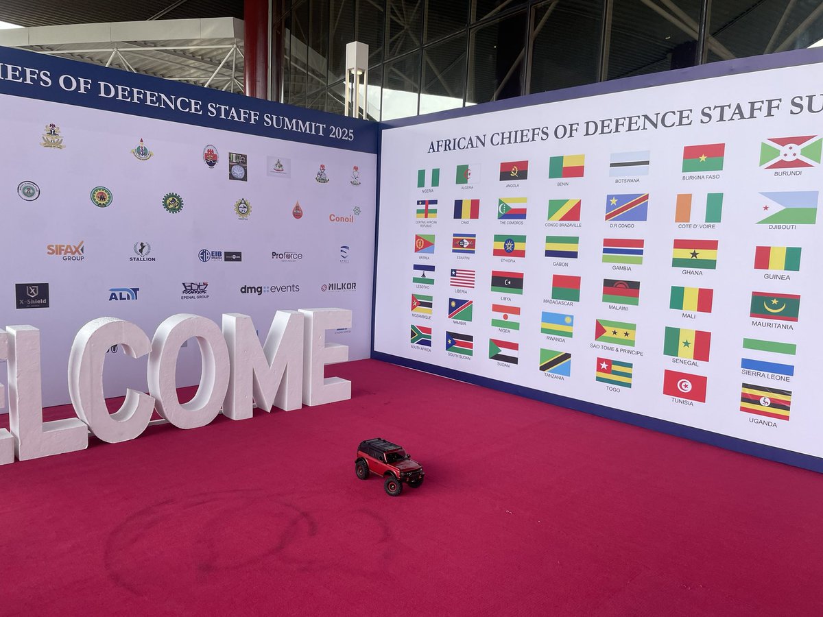 fleetease's tweet photo. @DHQNigeria Present with our Remote control car miniature version of scale 1:10 https://t.co/e70UmksVfY