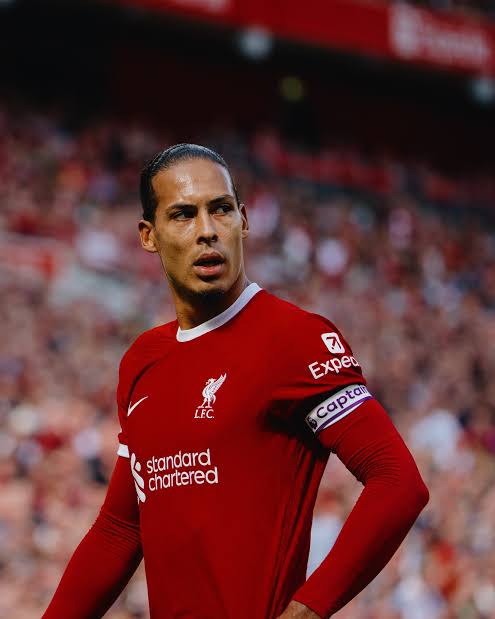 عظيم تاريخي اسطوري خارق كل كلمات المدح متوفيش والله يا فيرجل يا تاريخي