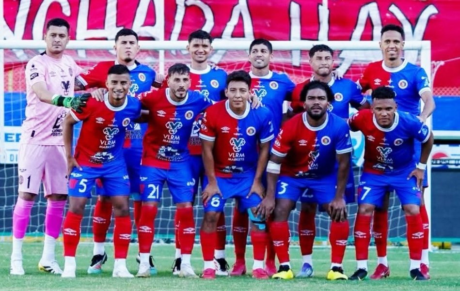 Raúl El Mongo Aguilar2️⃣2️⃣ (@raulelmongo22) on Twitter photo Amor a la Kamizola ❤️⚽️💙
La Combinación del Uniforme <a href="/umbro/">Umbro</a>🏴 que uso ayer <a href="/CDeportivoFAS/">Club Deportivo FAS</a> con la Camisa Tradicional Rojo & Azul, Calzoneta Azul y Medias Rojas ya se había Usado con la marca Española🇪🇦 <a href="/JomaSport/">Joma Sport</a> en el Torneo Apertura 2019 que llegamos a jugar la Gran Final✍️ Amor a la Kamizola ❤️⚽️💙
La Combinación del Uniforme <a href="/umbro/">Umbro</a>🏴 que uso ayer <a href="/CDeportivoFAS/">Club Deportivo FAS</a> con la Camisa Tradicional Rojo & Azul, Calzoneta Azul y Medias Rojas ya se había Usado con la marca Española🇪🇦 <a href="/JomaSport/">Joma Sport</a> en el Torneo Apertura 2019 que llegamos a jugar la Gran Final✍️