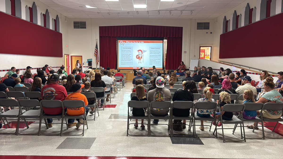 Great turnout at the CB 3rd grade orientation! Welcome to your new building! <a href="/larrydake/">Dr. Larry Dake</a> <a href="/CVCSDWarriors/">CV Schools</a>