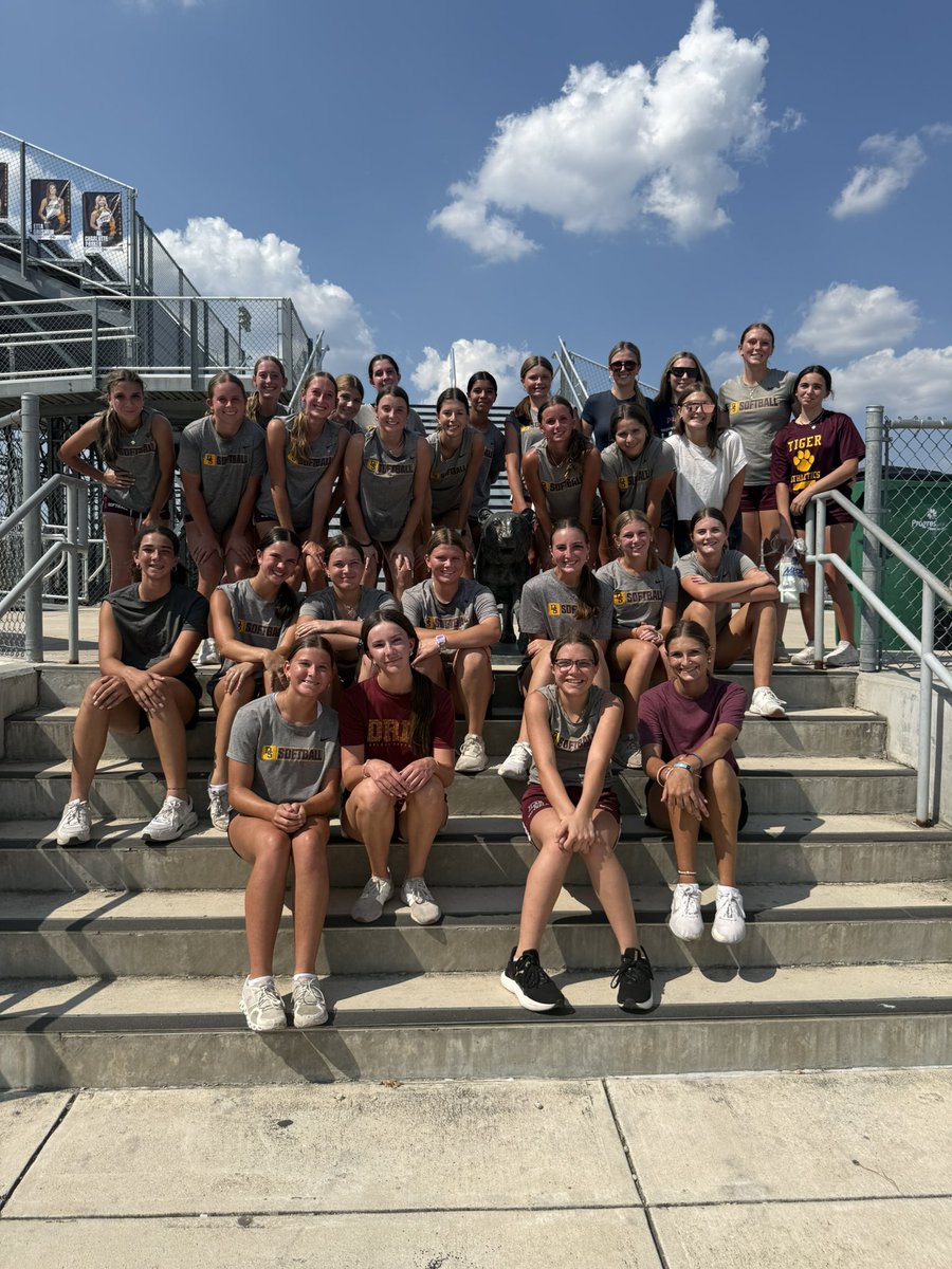 DS Softball (@dshssball) on Twitter photo Tired legs, strong hearts. Weโre built for one more ๐ช๐ป๐ฅ๐
 Tired legs, strong hearts. Weโre built for one more ๐ช๐ป๐ฅ๐