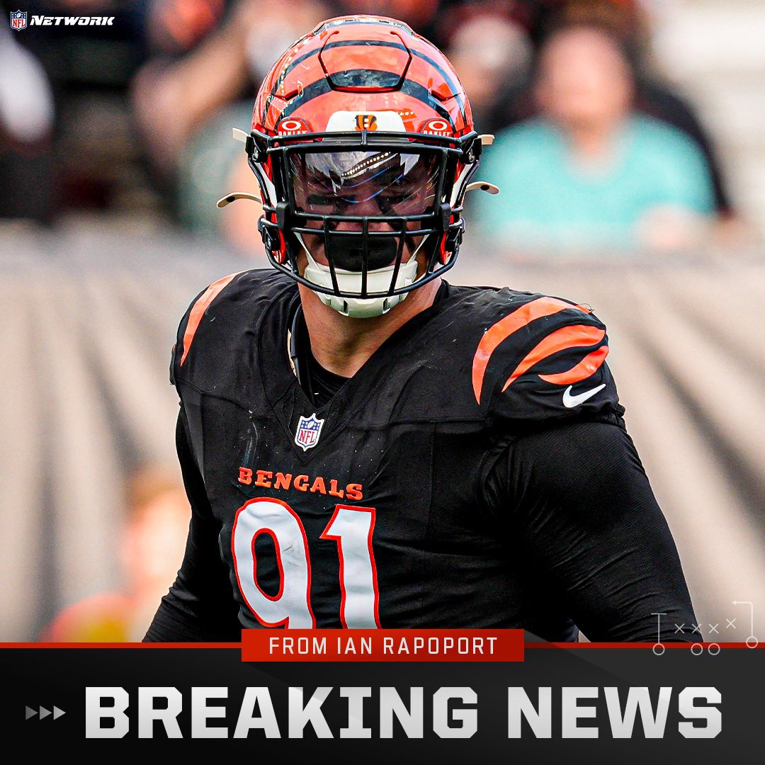 Ian Rapoport (@rapsheet) on Twitter photo 🚨 🚨 🚨
The #Bengals are closing in on an agreement with NFL sack leader Trey Hendrickson on a new contract, per me and <a href="/TomPelissero/">Tom Pelissero</a>, making him one of the NFL’s highest-paid defenders for 2025.
It’s a big raise this year in a deal done by Harold Lewis of <a href="/NSAFootball/">National Sports Agency</a>. 🚨 🚨 🚨
The #Bengals are closing in on an agreement with NFL sack leader Trey Hendrickson on a new contract, per me and <a href="/TomPelissero/">Tom Pelissero</a>, making him one of the NFL’s highest-paid defenders for 2025.
It’s a big raise this year in a deal done by Harold Lewis of <a href="/NSAFootball/">National Sports Agency</a>.