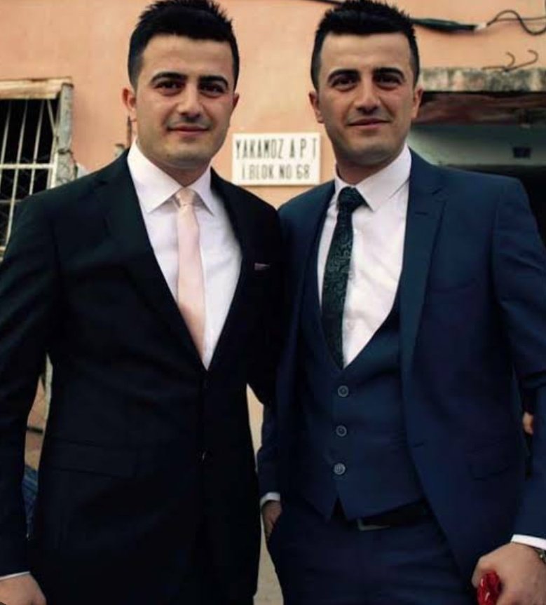 Şehit Kardeşler; 
Ahmet ORUÇ ve Mehmet ORUÇ

15 Temmuz'da şehit edildiler.