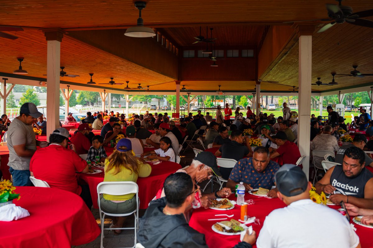 Gratitude in action. 🧡
We gave back to the Saratoga backstretch, serving meals and showing love to the people who keep the sport alive. 🐎
Thank you @morplayracing <a href="/BackstretchTEAM/">Backstretch Employee Service Team of NY (BEST)</a> #WhereDreamsTakeFlight