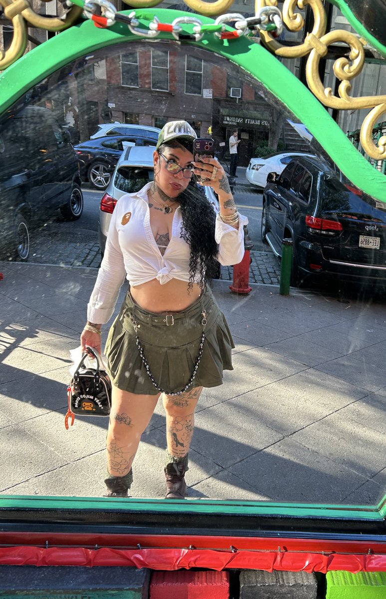 i like money talks and short walks ❤️