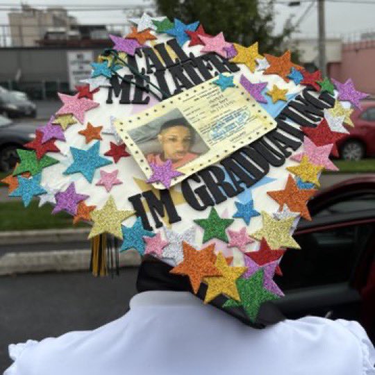#whoremembers When this hag graduated? <a href="/wiIIwyd/">ᴡɪʟʟ ✤.*</a>