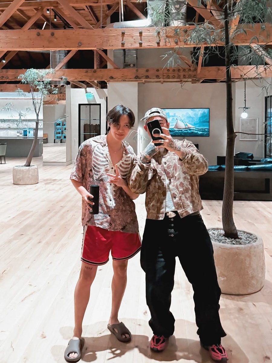 BTS Charts News tweet media