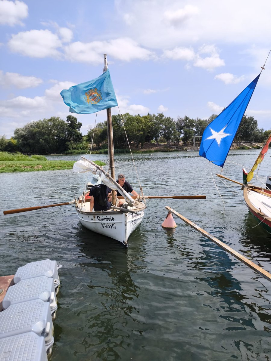 Agraïm l'acollida d'aquest cap de setmana a l'Ebre per part de l'organització de la II Trobada de Vela Llatina i Quadrada a càrrec del CN Móra d'Ebre i l'<a href="/Ajmoradebre/">Móra d'Ebre</a>. <a href="/l_Arjau/">Arjau Vela Llatina de Cambrils</a> hem estat als actes en terra i al riu amb el Quinòcio com els altres membres de la <a href="/fccpmf/">FCCPMF</a>. Tornarem!👏