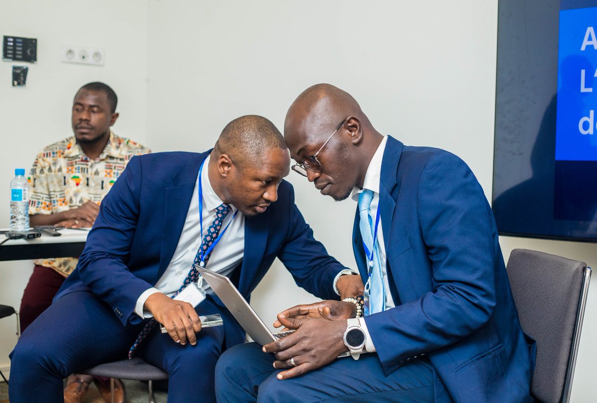 🔵 Jour 1 – Atelier IXP &amp; Peering Guinée
Ouverture officielle par le Ministère tutelle en présence des FAI, opérateurs, régulateur, créateurs de contenu et institutions académiques.
Des sessions techniques riches animées par des experts pour booster la connectivité en Guinée...