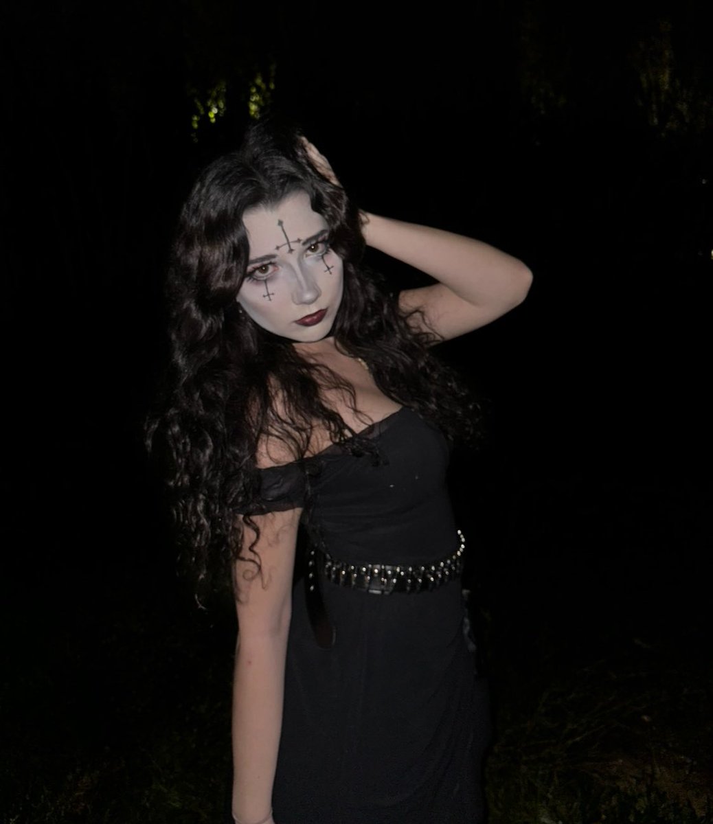 mediaofcr4zy's tweet image. ✮ Like &amp;amp; Repost ✮  #media 

⋆˙ media account of @cr4zypeep 

⋆˙ 18

⋆˙ entp

⋆˙ she/her

⋆˙ single

⋆˙ into fashion, music, books n theatre

༺♰༻
#moots #moothunt #moot #promotwt #girl #anitwt #booktwt #oomf #sell #music #anime #alt #emo #fashion #obslovetwt #cr4zy