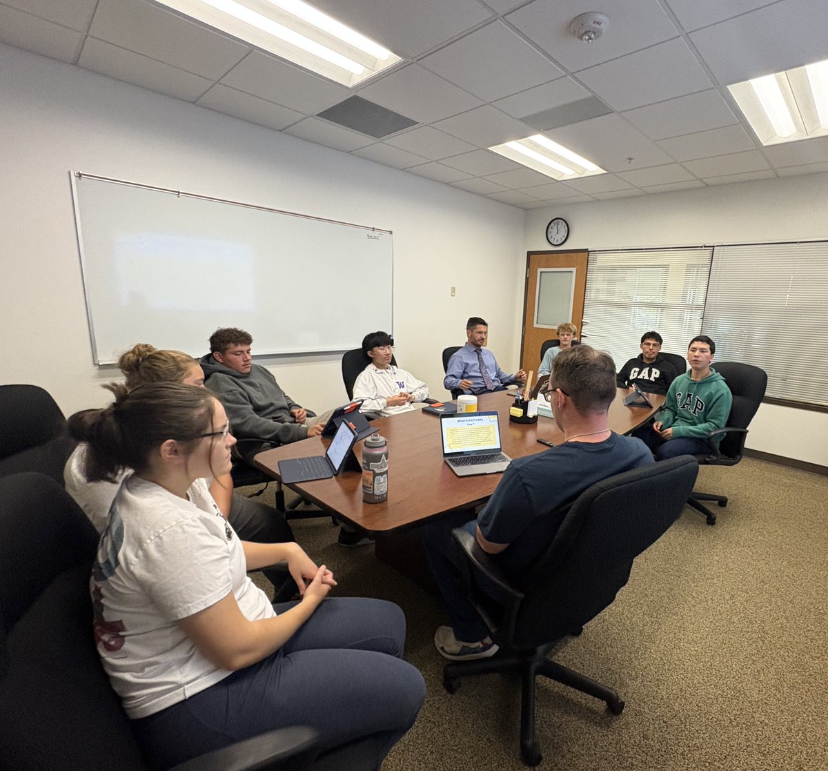 MsPrechtFHS's tweet image. One of my favorite things about @Frederick_HS principal Russ Fox is the time he spends actively in the work. Student Council members prepare event proposals to Dr. Fox for all initiatives. Student leaders receive feedback for their ideas in real time from the principal himself 💡