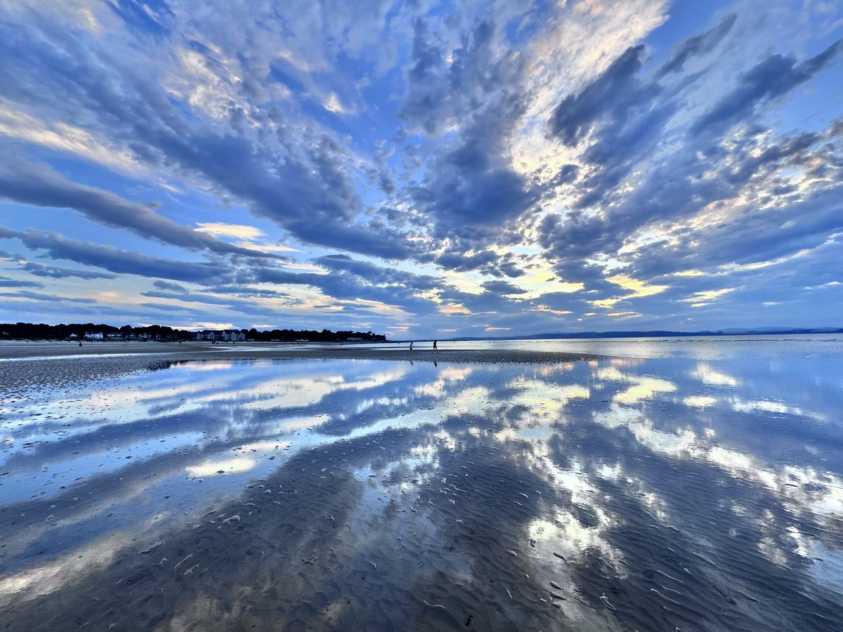 Reflections tonight 😎