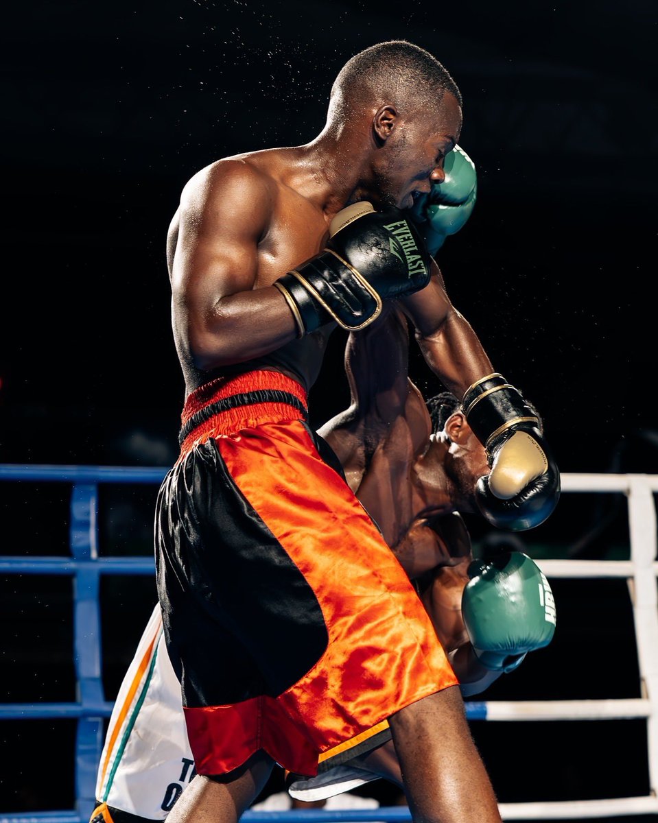 Amazing to see this Burundian sports photographer growing and doing what he loves! His lens brings you closer to the game🤩😍 Sports photography is a tough niche and <a href="/GuyRonnel/">Guy-Ronnel</a> is redefining it! Consistency and hardwork is always key Kabsa! #abatwip ntavyera atari akazi 😏