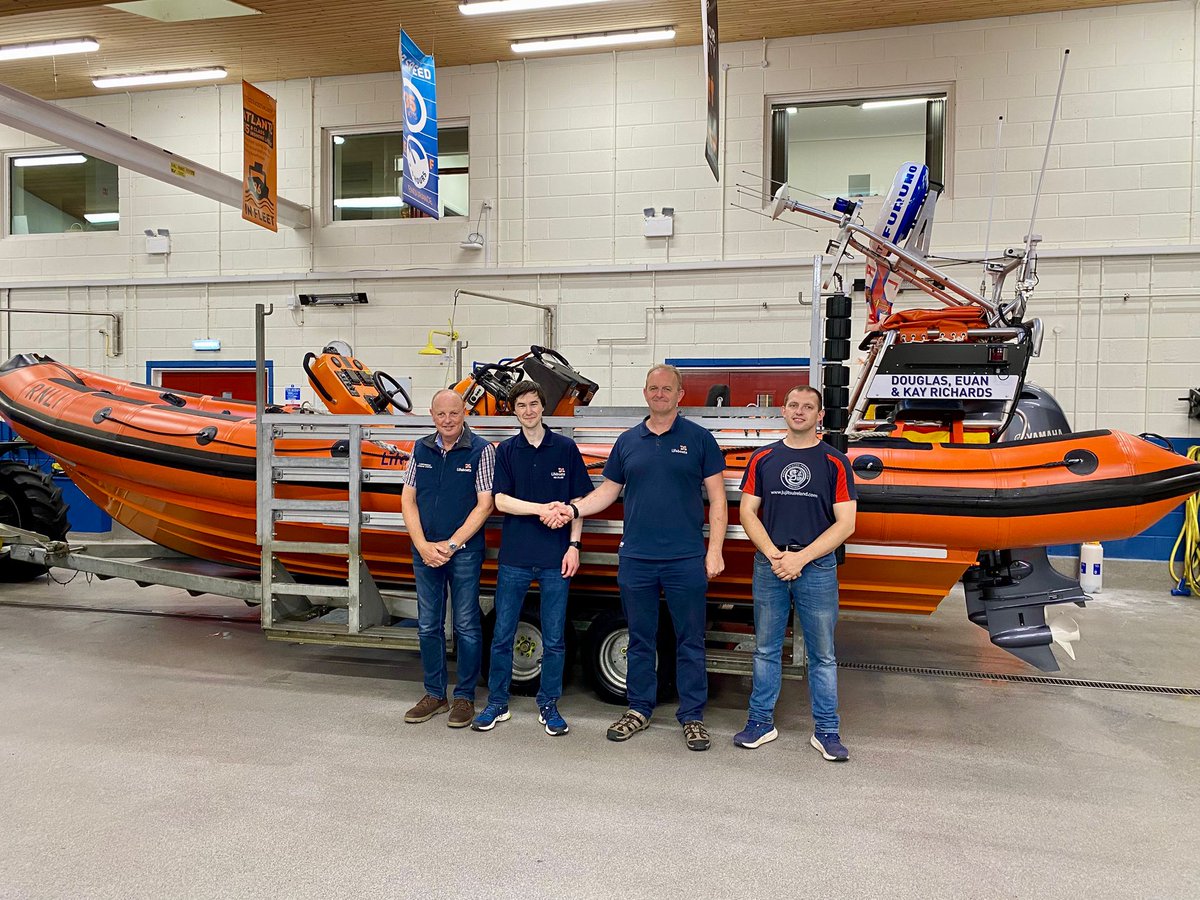 Carrybridge RNLI tweet media