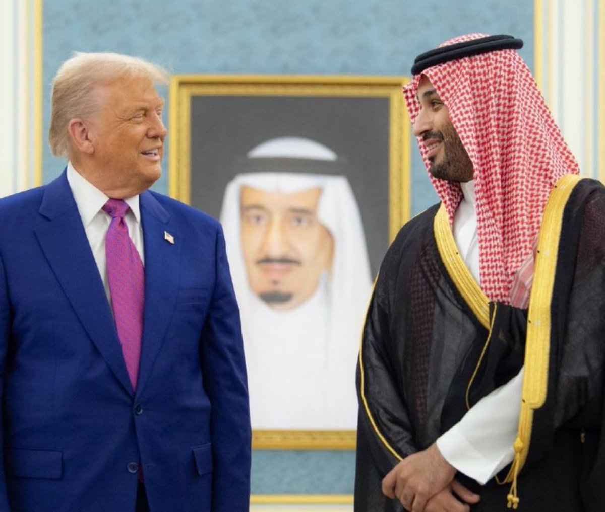 استجابة لـ #ولي_العهد الأمير محمد بن سلمان.. 

وزارة الخزانة الأميركية تعلن رفع لوائح العقوبات المفروضة على #سوريا.