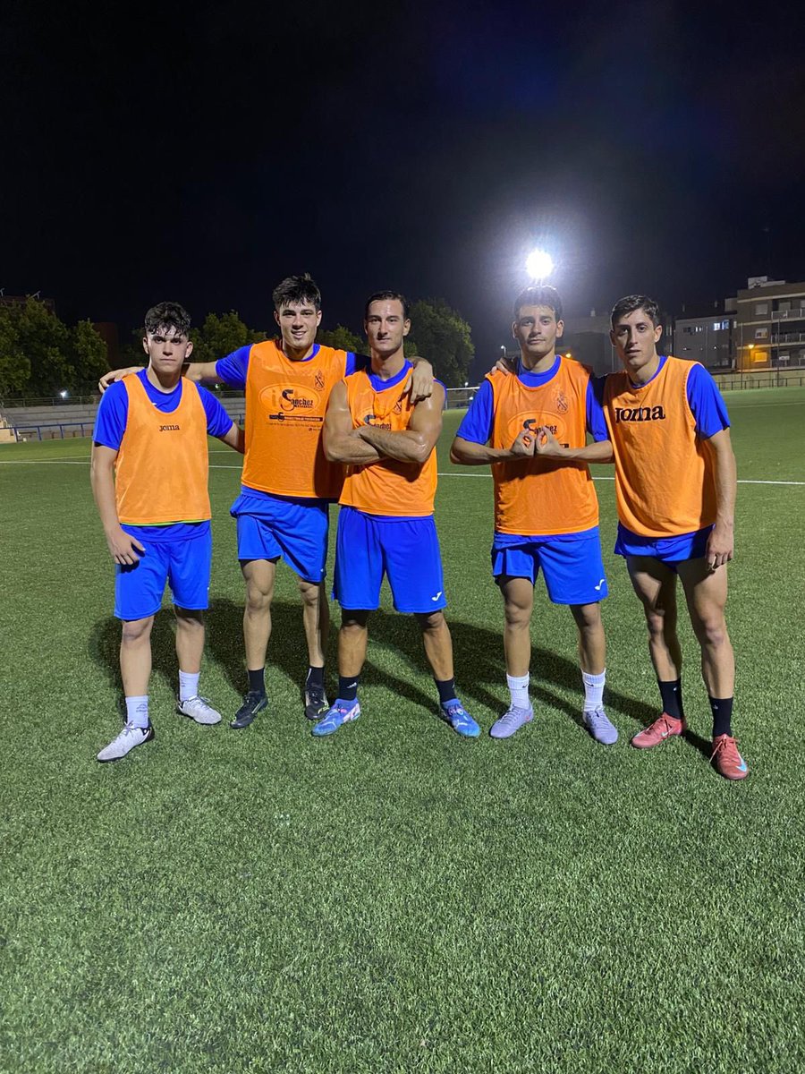 EGelpalmar's tweet photo. Empieza la última semana de pretemporada 🏃🏻♂️➡️⚽️
Equipo ganador de hoy 🏆🚀💪🏼
#VamosPalmar https://t.co/yBESNlpk90
