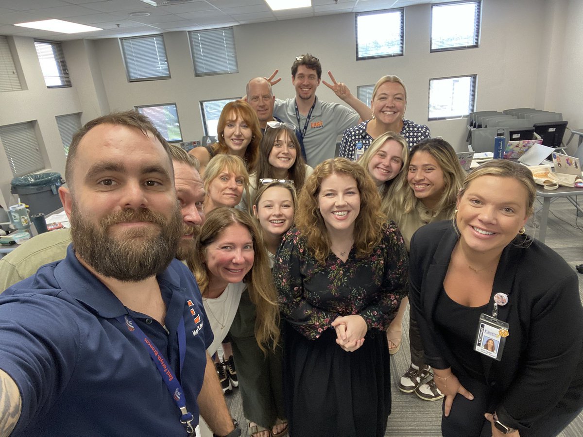 mrsesteycrouch's tweet photo. Today was a GREAT day of learning and collaborating with the amazing @EastForsythHS ELA vertical team. #OneEast #TheForsythWay https://t.co/aco7ypnLnq