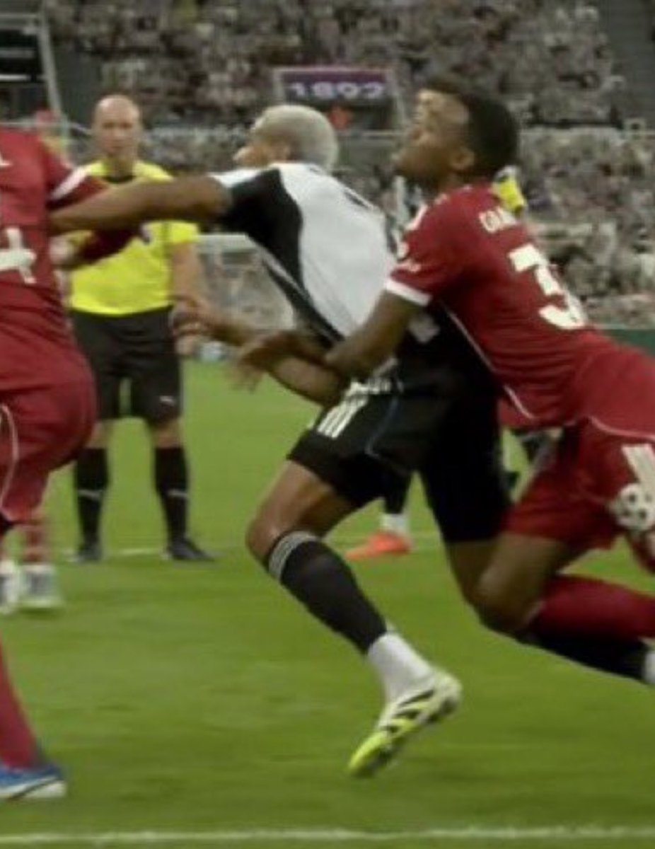 Bookmarking this for next week when Liverpool get given a penalty for the same exact thing.