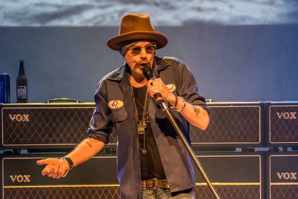 Shutter 16 Magazine tweet media