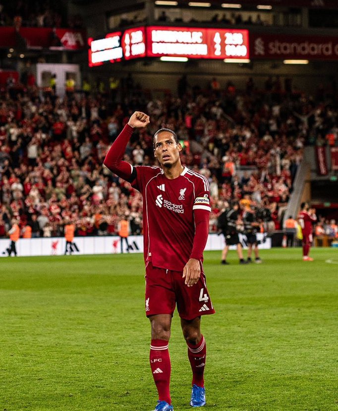 حقيقه وليست راي 

فيرجيل فاندايك انفخ مدافع في التاريخ