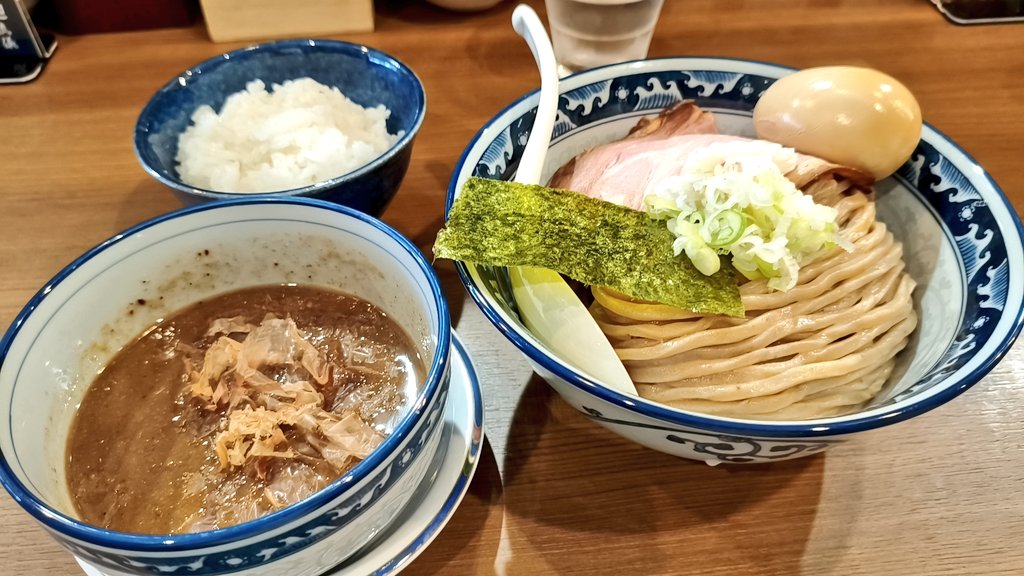 近所の気になってたとこ行った！
明日からダイ