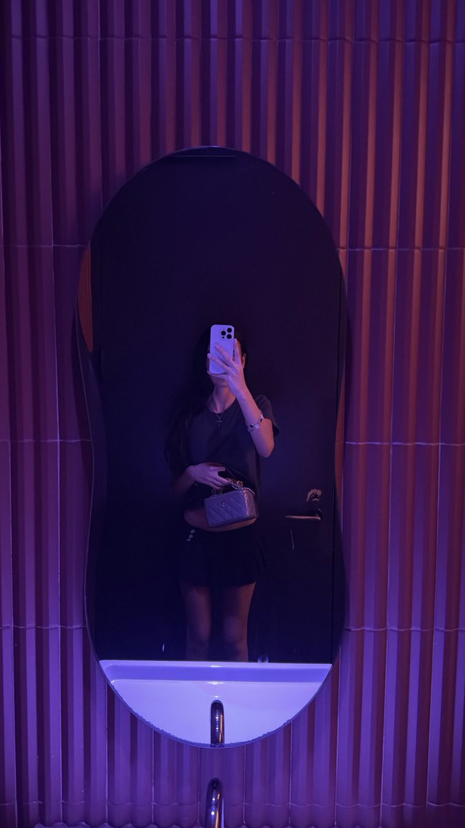 goodnight 💤 

say it backk