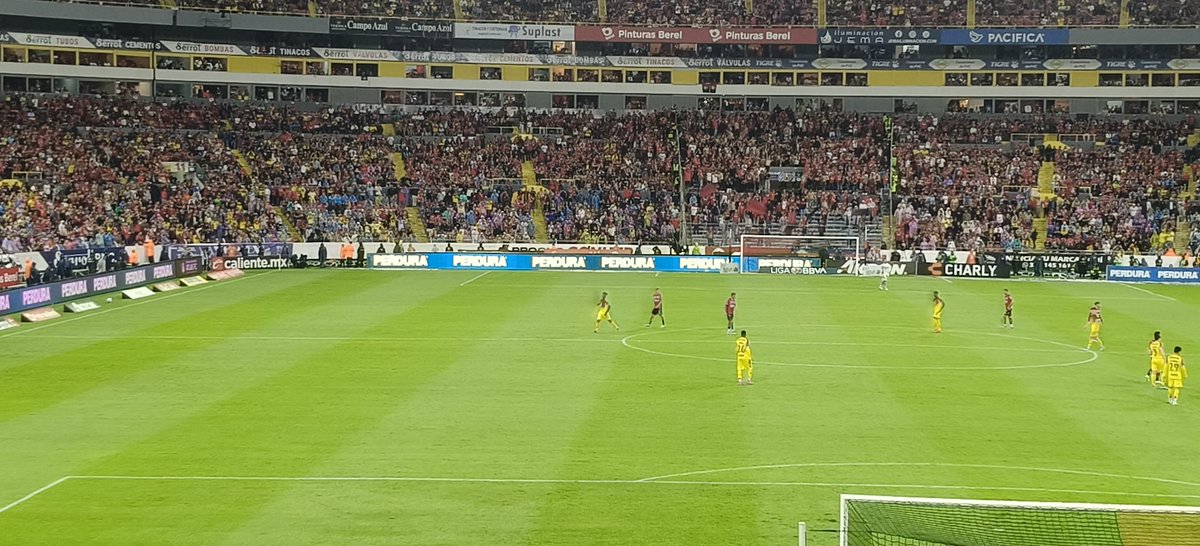 JavierJacob9's tweet photo. Tarde de fútbol ⚽ 
@ClubAmerica 
Apoyando al más grande https://t.co/Lzi9PluqS5