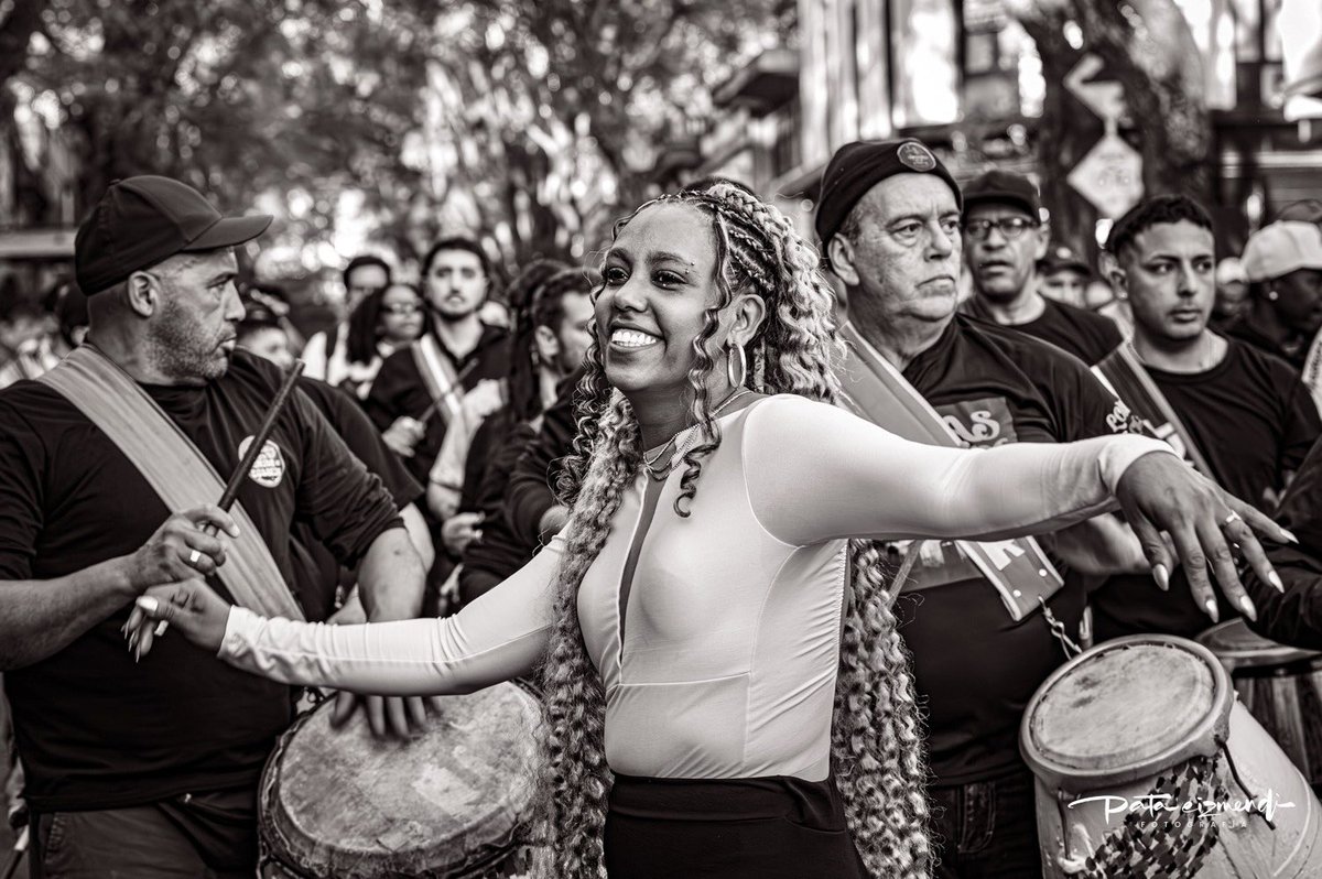 pataeizmendi's tweet image. Encuentro de Toques Madre

Sur - Ansina Tradición - Cordón

#Candombe #Tradicion #Uruguay 
#fotografia #fotografosuruguayos  #uruguay #worldphotography #fotoreportaje #streetphotography #photography #urbanphotography #Fotoreportero #photojournalist #fotografoslatam