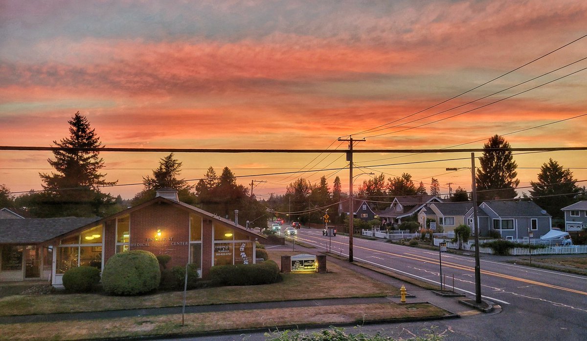 NatHeathirPhoto's tweet photo. Tonight's Enumclaw sunset! #WAwx #pnw #sunset #Enumclaw #sunsethour #sonorthwest https://t.co/6RBRbuoiL6