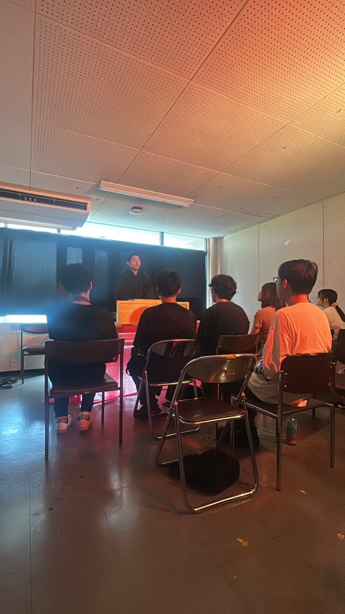 kgkotengeinou's tweet photo. 昨日は関学落語会でした！
桂二豆さん、月亭柳正さんありがとうございました！
お越しいただいた皆様もありがとうございました！

ここで速報です！10月に秋の新歓行います！
内容は未定ですが何回生でも参加可能なので参加お待ちしております！ https://t.co/dMHEoNGOyC