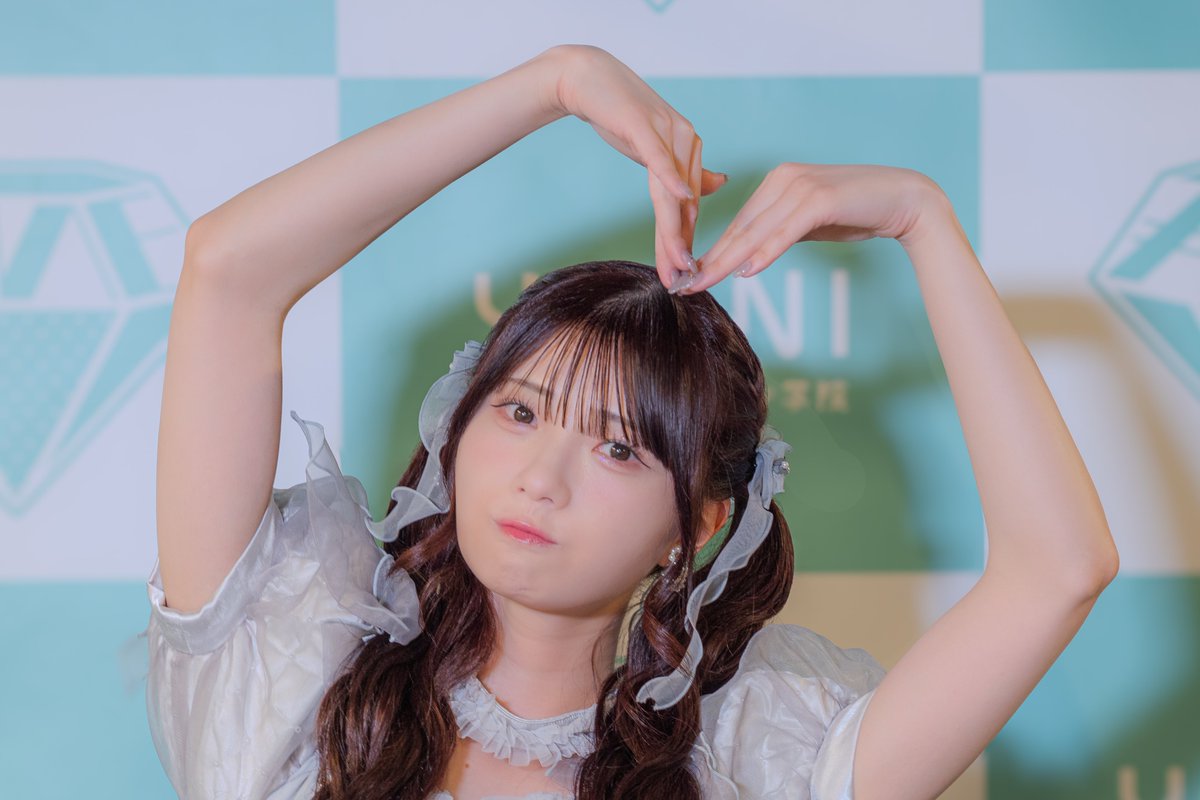 菅波美玲 モブノデレラ　直筆　チュウ 菅波美玲 直筆 生写真 ヨリ モブノデレラ 歌唱衣装 - メルカリ