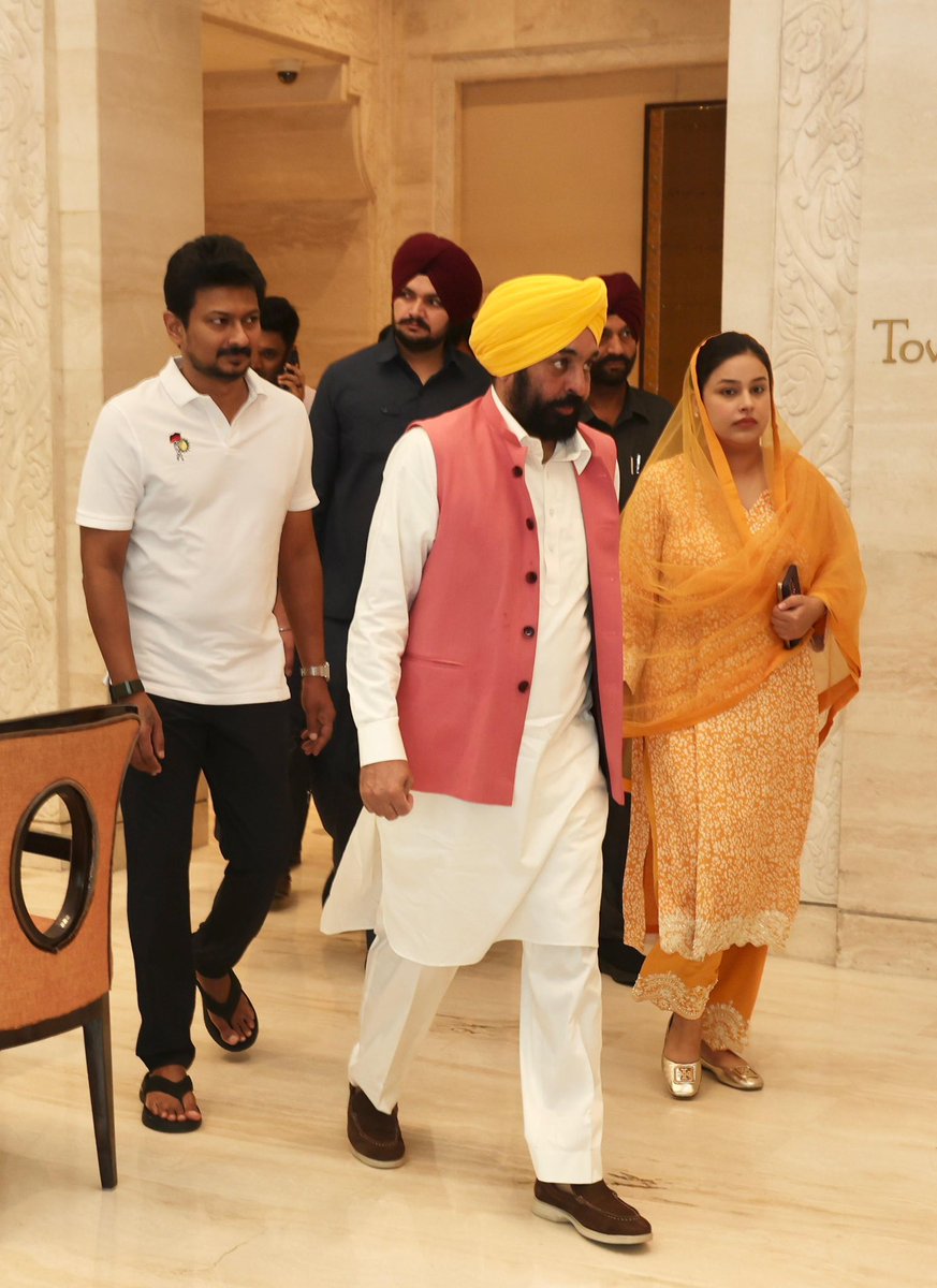 Udhaystalin's tweet photo. Under the guidance of our Honourable Chief Minister Thiru @mkstalin Avargal, I had the privilege of welcoming the Honourable Chief Minister of Punjab Thiru @BhagwantMann to Chennai today. Delighted by his presence at the event marking the expansion of the Chief Minister’s Breakfast Scheme to government-aided schools in Tamil Nadu’s urban areas.