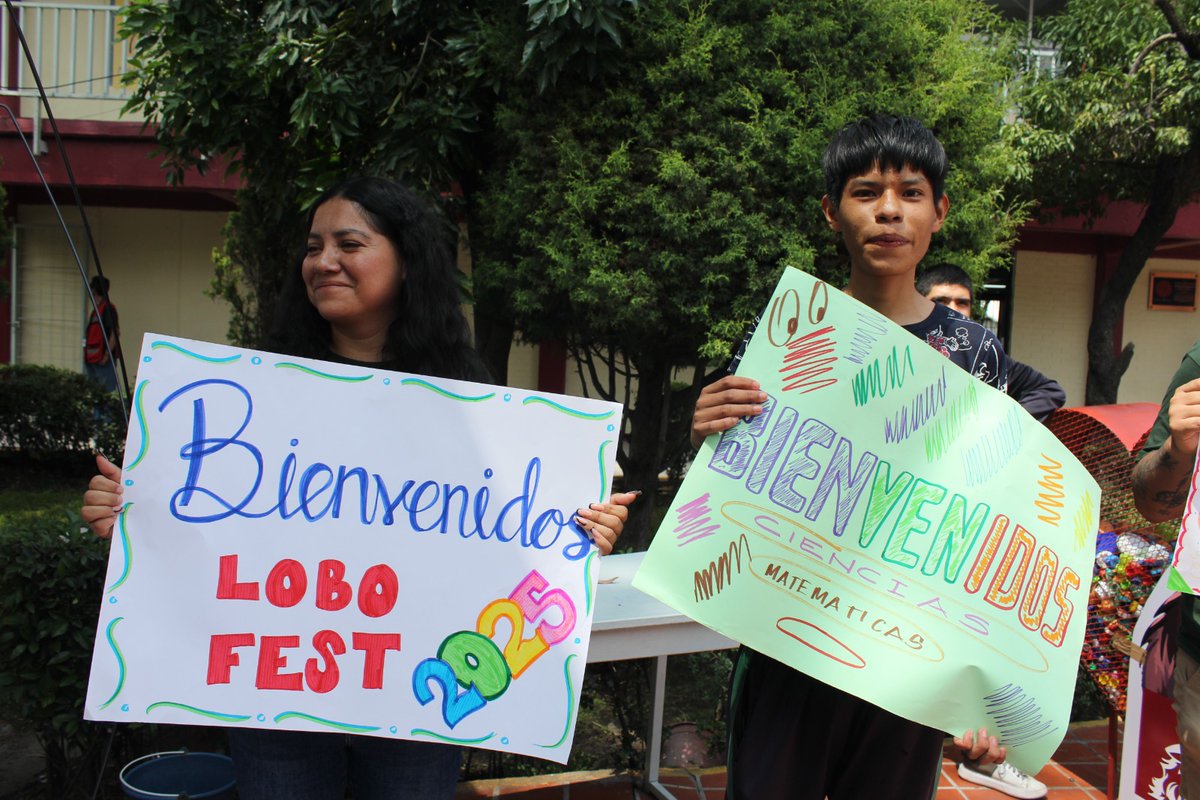 ConalepEca3's tweet photo. ¡Qué emoción sentimos por el primer día del #LOBOFEST2025! 🥹
Entre risas, nuevas amistades, profes entusiastas y porras, recibimos a los nuevos integrantes de la manada: Nuestras y nuestros #LobosCONALEP🐺.
@Conalep_Edomex
#ApasionadamenteCONALEP 💚
#ElPoderDeServir https://t.co/1SmYQzhzmf
