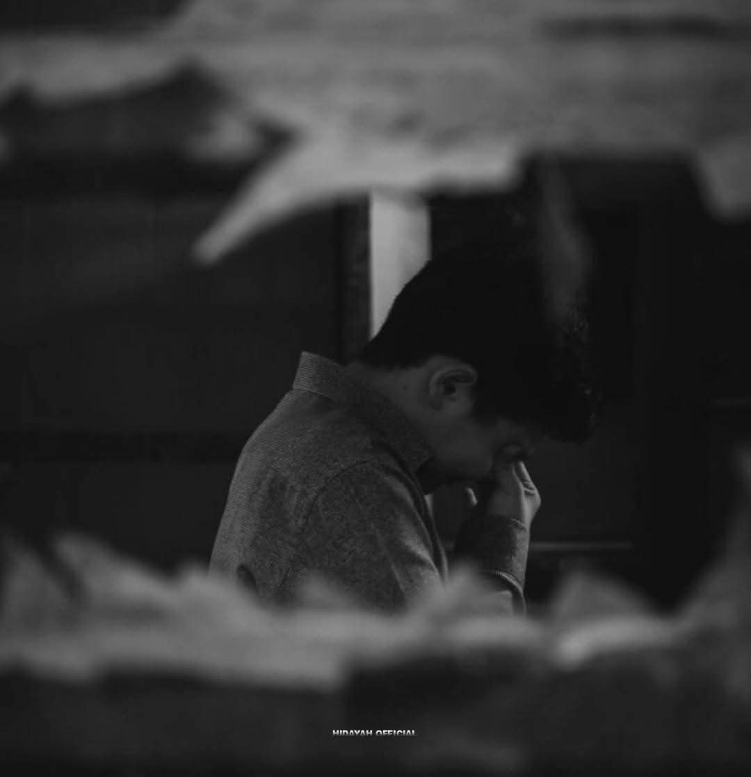 "Tahajjud is a journey from Dua to Miracle, from “Kun” to “Faya Kun”. May Allah bless us to perform Tahajjut prayer in every night. 🤲🏻❤️