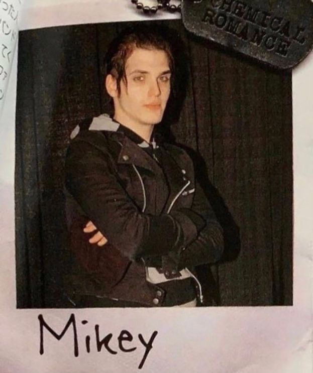 Mikey Hourly (@mikeyhourlyway) on Twitter photo 