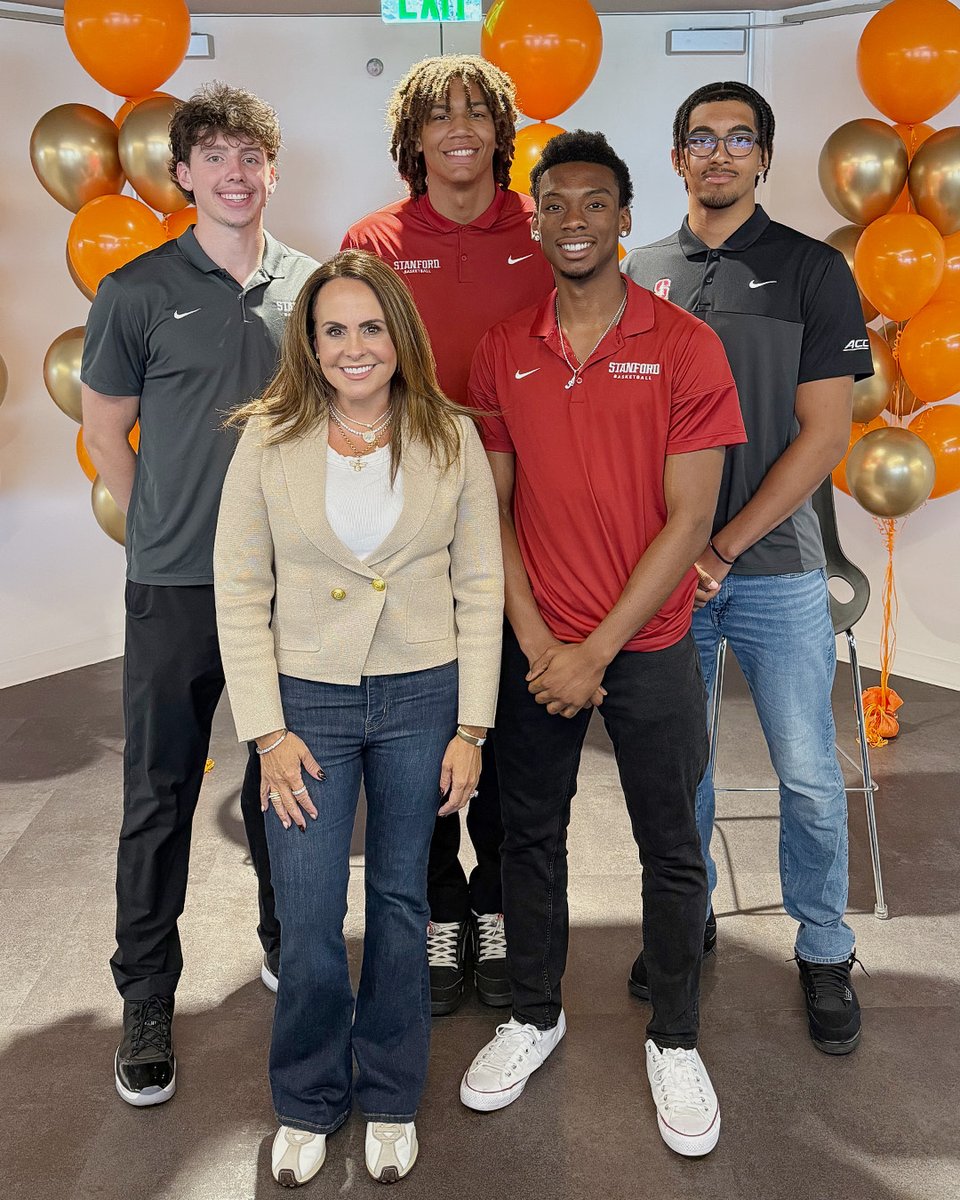 StanfordMBB's tweet photo. Lifetime Decision.

Our guys completed internships this summer with Altamont Capital, QuinStreet and Silicon Valley Commercial Real Estate. https://t.co/lIsEE2PGIl