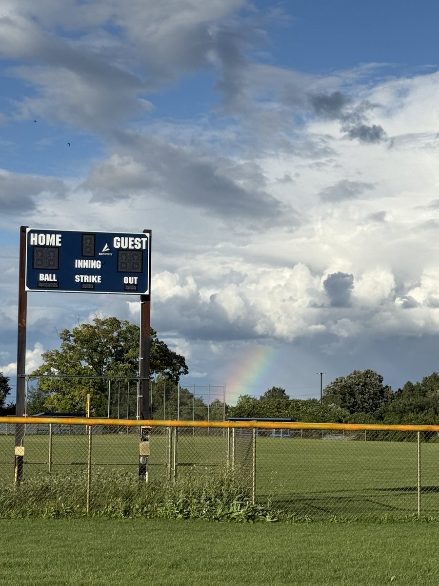 WLW Softball tweet media
