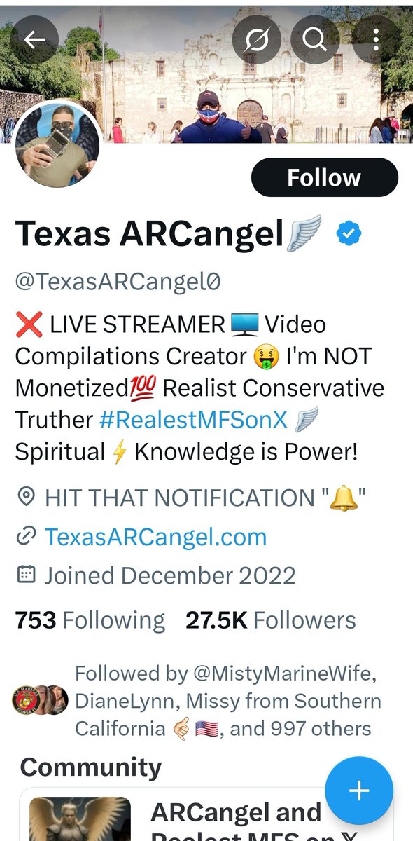 This churning trash is one of the worst I've seen yet. Caught red-handed, unfollowing me and thousands of others while while we were still following.
BUSTED, asshole 🖕