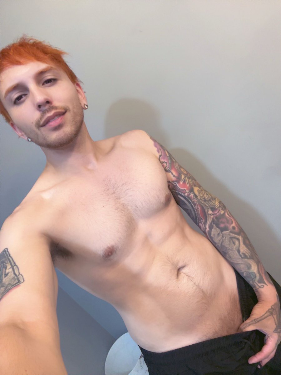 AsterReign's tweet photo. Really craving a neck tattoo 🥵 https://t.co/eLTbMeAupq
