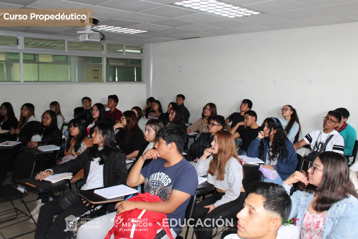 #COLMILLOS ¡Bienvenidos, Colmillos!💙 Hoy arrancan su Curso Propedéutico 📚🚀, un nuevo comienzo lleno de retos y aprendizajes. Nuestro Rector 🎓 les dio la bienvenida con mucho orgullo y entusiasmo 🙌✨ ¡Este es el primer gran paso hacia un futuro increíble! 🔥