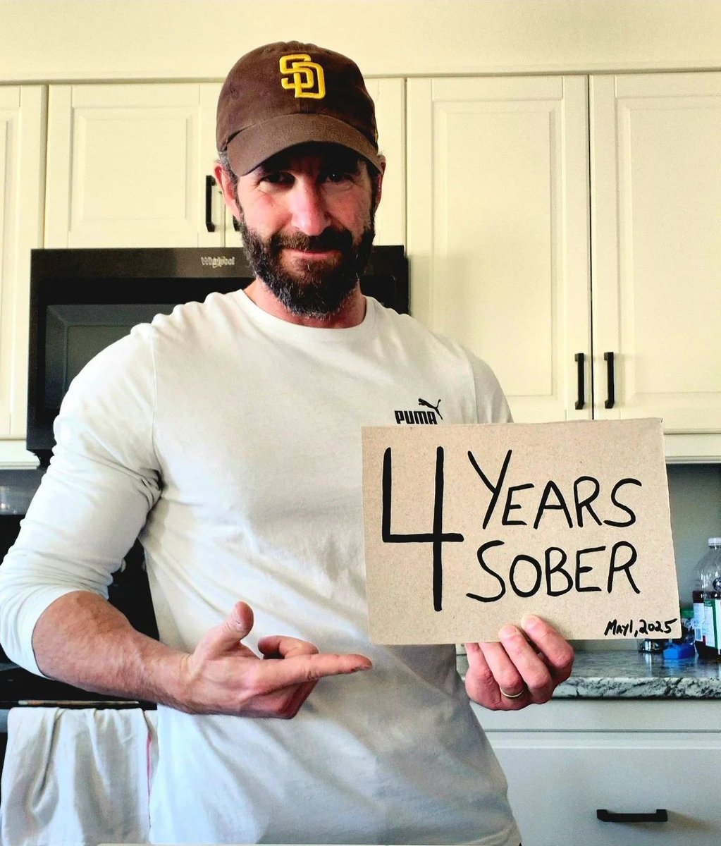 SOBER HUMOR AND MOTIVATION (@sober_lifestyl) on Twitter photo 