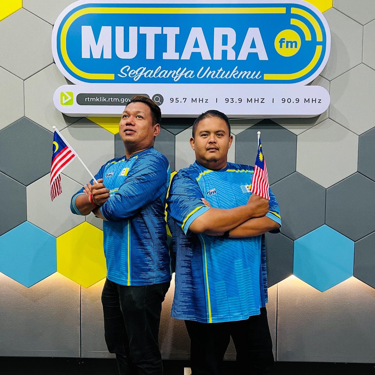 Mutiara FM tweet media